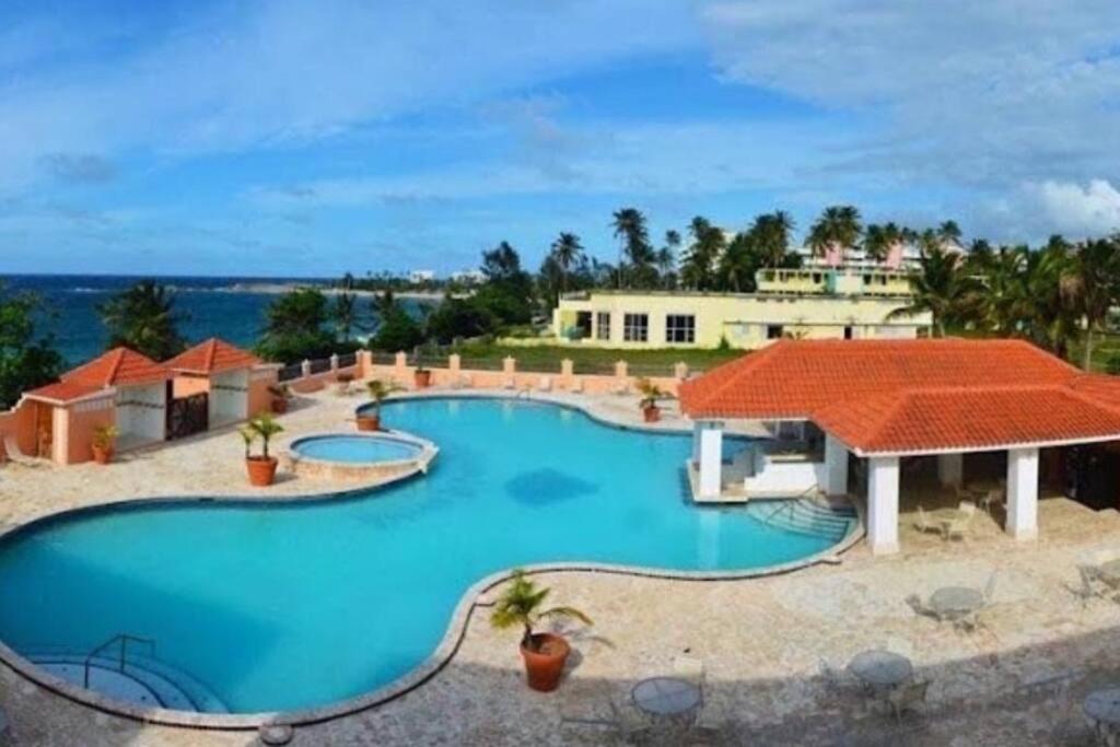 Beachfront Studio Apt W/ Full Kitchen & Pool Isabela Eksteriør bilde